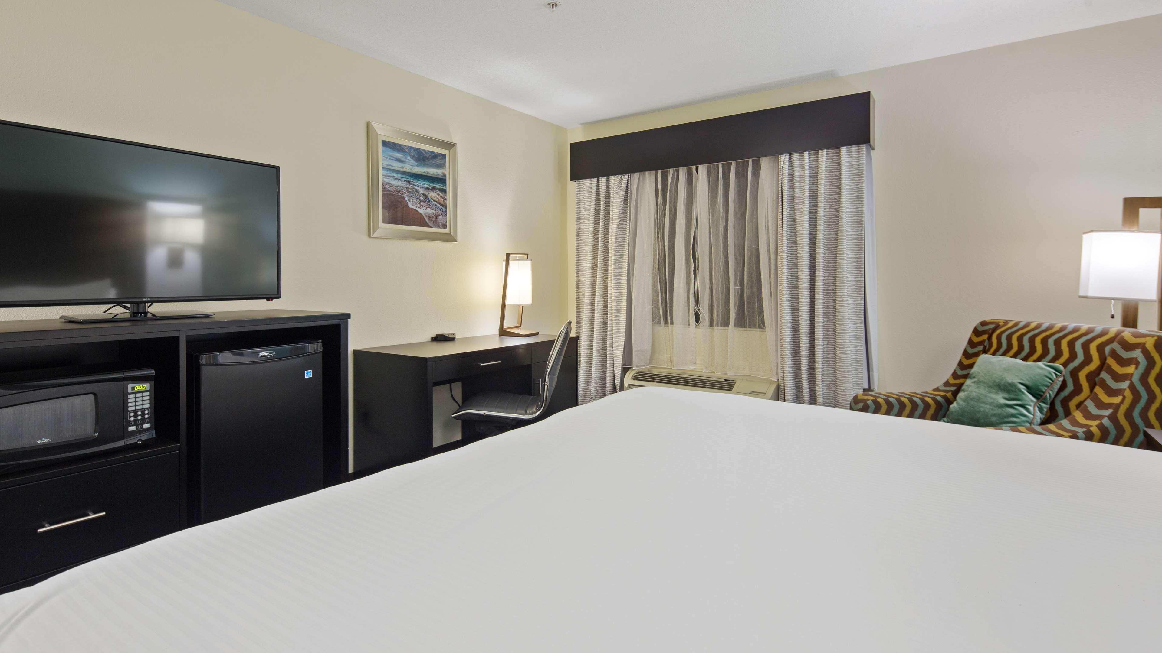 אטלנטיק ביץ' Best Western Mayport Inn And Suites מראה חיצוני תמונה