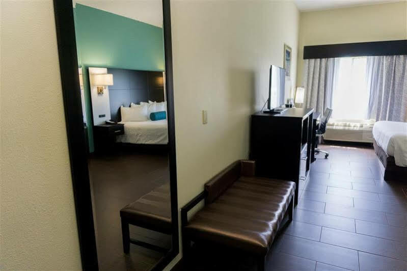 אטלנטיק ביץ' Best Western Mayport Inn And Suites מראה חיצוני תמונה